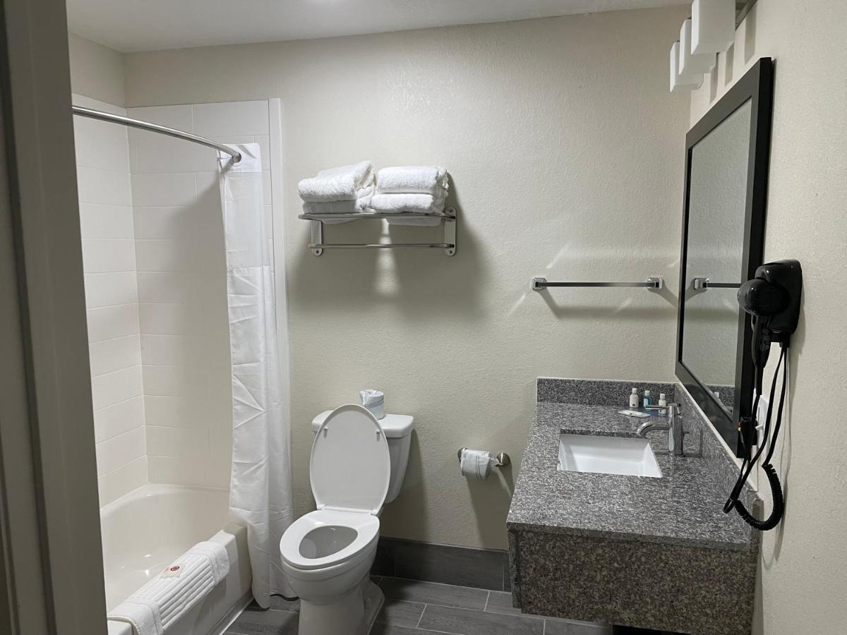 Hotel Quality & Spring - Fayetteville Near Bragg