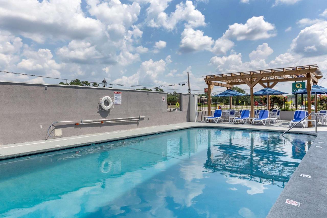 Hotel Quality & Spring - Fayetteville Near Bragg Spring Lake